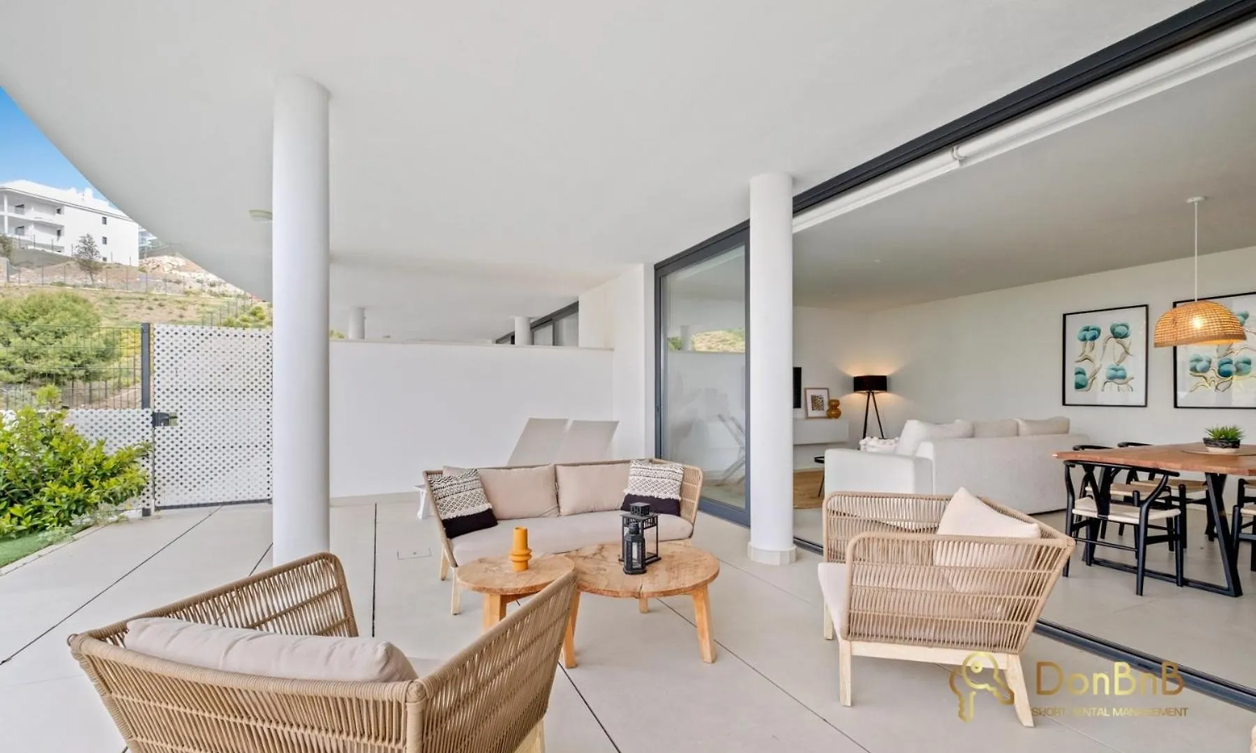 Apartment In Higueron West With Nice Garden 丰希罗拉 0*,  西班牙